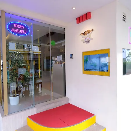 Sandpiper Hotel Singapore-3
